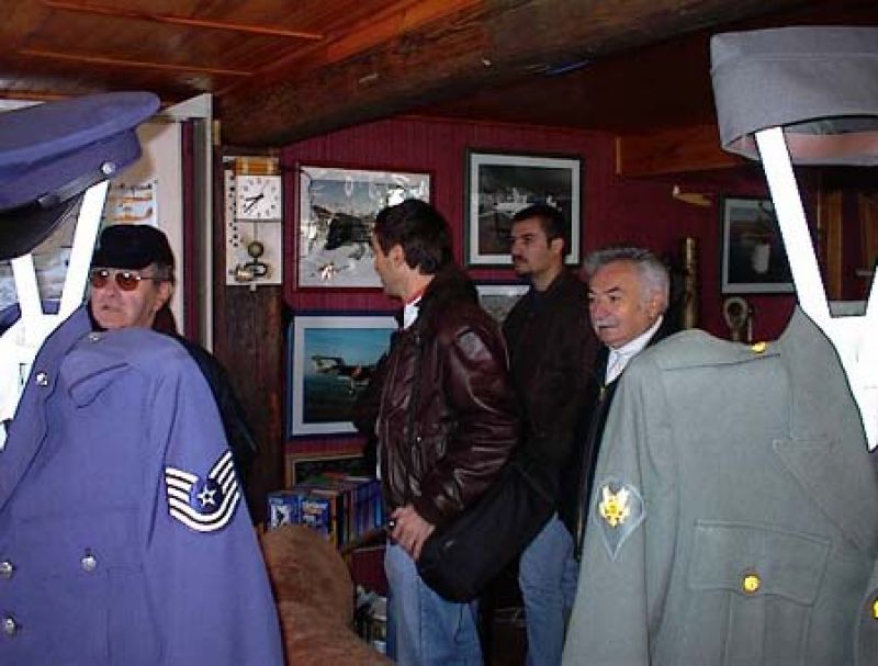 20040331150459_3.jpg